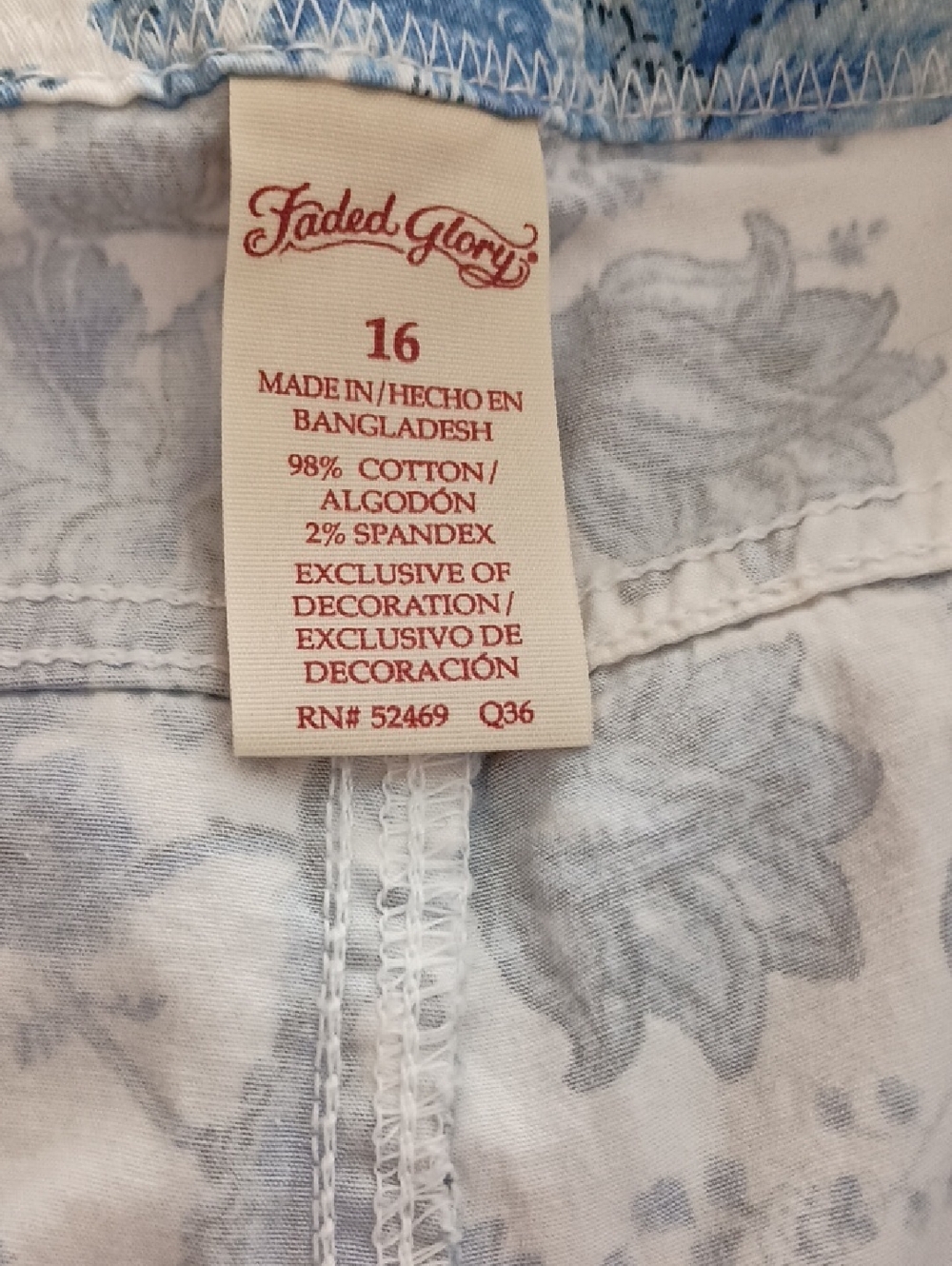 Faded Glory Size 16 Blue Floral Cargo Capris (b100) - Picture 3 of 3